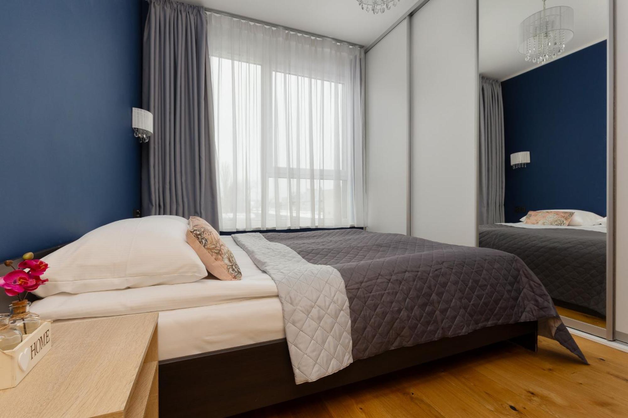 2 Bedroom Beautiful Surroundings Miedzyborska Street By Renters * Warschau