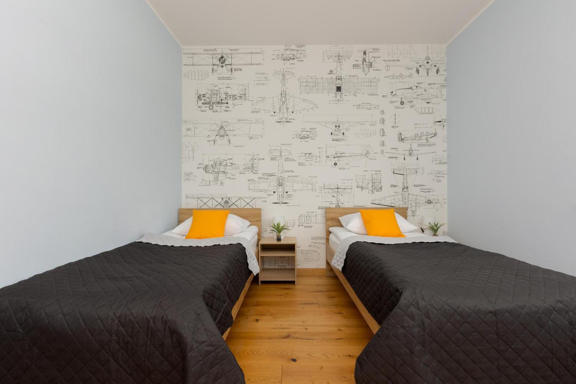 2 Bedroom Beautiful Surroundings Miedzyborska Street By Renters Apartment Warschau